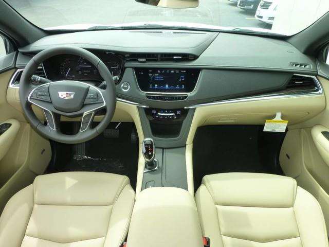 2017 Cadillac XT5 4dr SUV